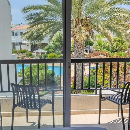 Taheli's Modern Townhouse With A Pool * Paphos