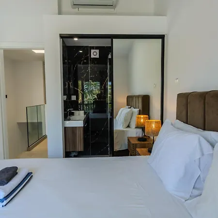 Apartamento Taheli's Modern Townhouse With A Pool *
